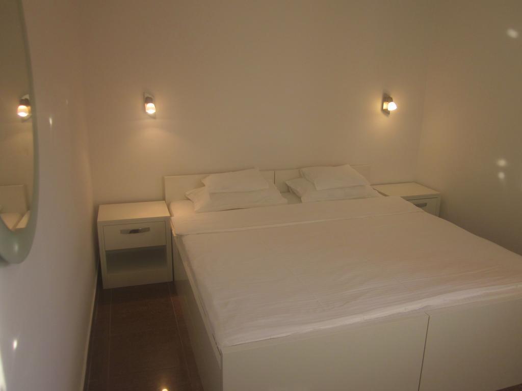 Apartments Danilo Kazanegra Sveti Stefan Exterior photo
